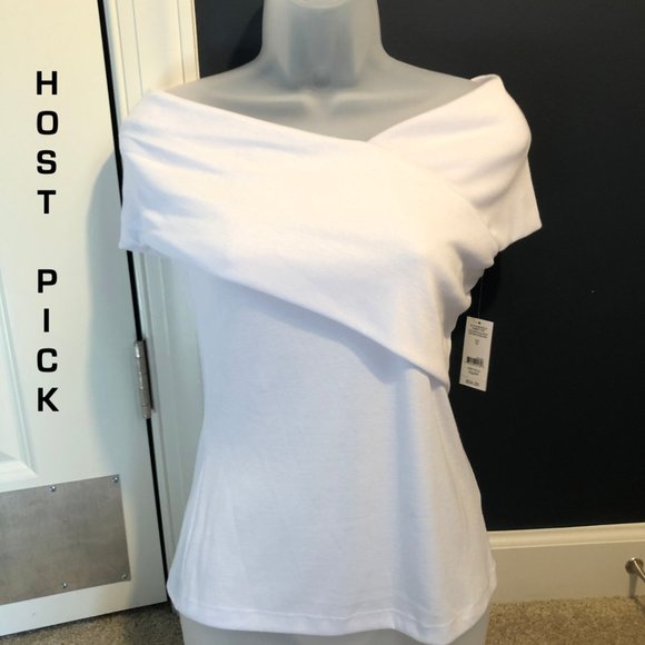 *HP* NWT! Lord & Taylor Classic Wrap Top SP - Picture 1 of 12